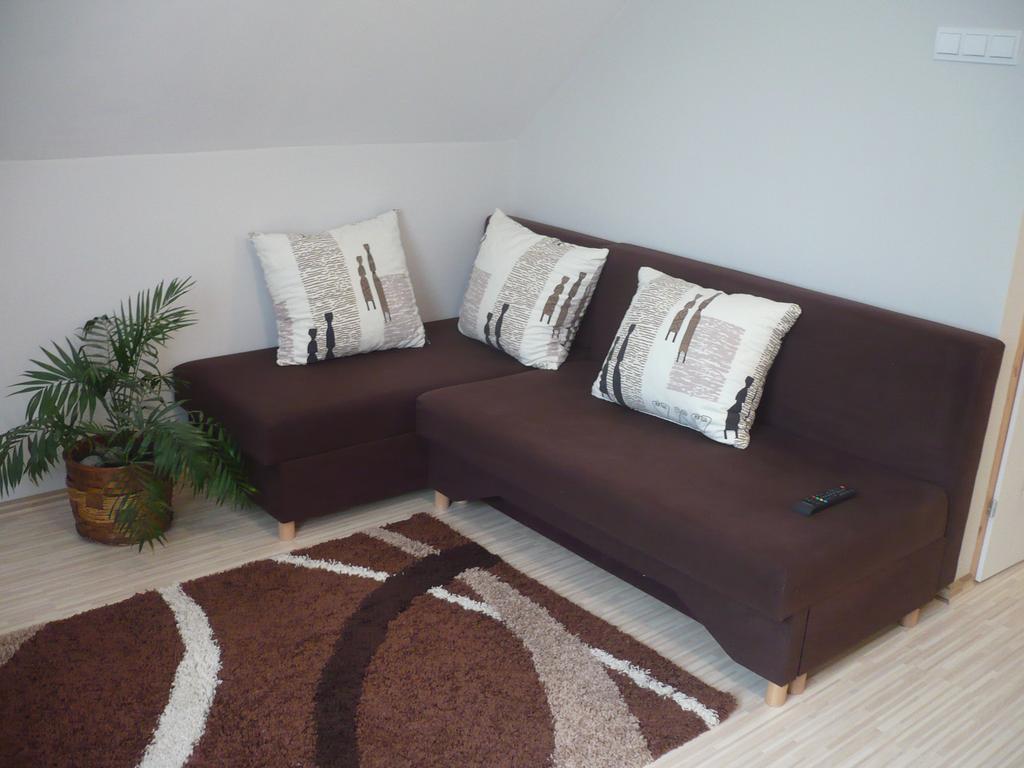 Eszter Apartmanhaz Hajdúszoboszló Zewnętrze zdjęcie