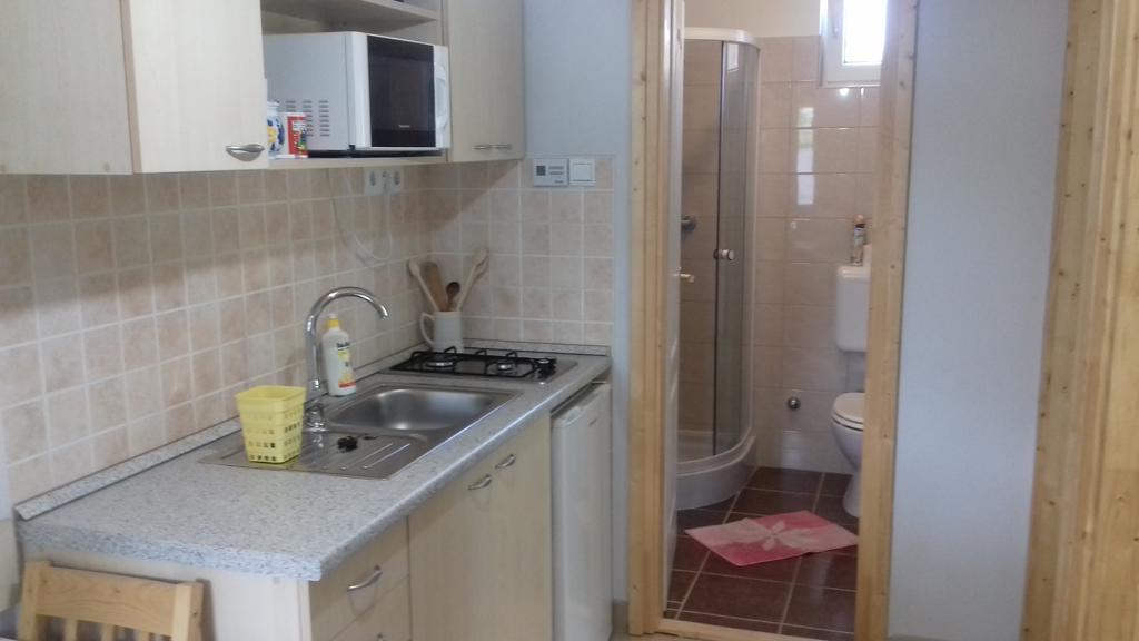 Eszter Apartmanhaz Hajdúszoboszló Zewnętrze zdjęcie
