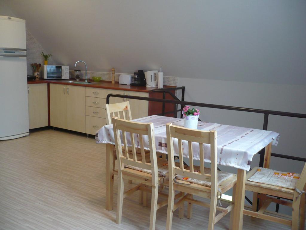 Eszter Apartmanhaz Hajdúszoboszló Zewnętrze zdjęcie