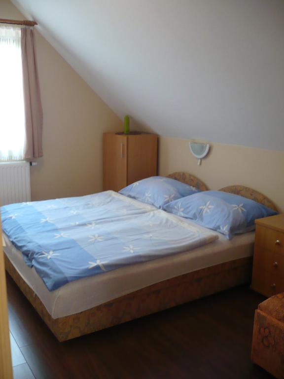 Eszter Apartmanhaz Hajdúszoboszló Zewnętrze zdjęcie