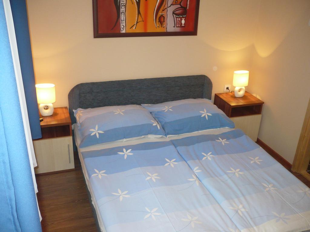 Eszter Apartmanhaz Hajdúszoboszló Zewnętrze zdjęcie