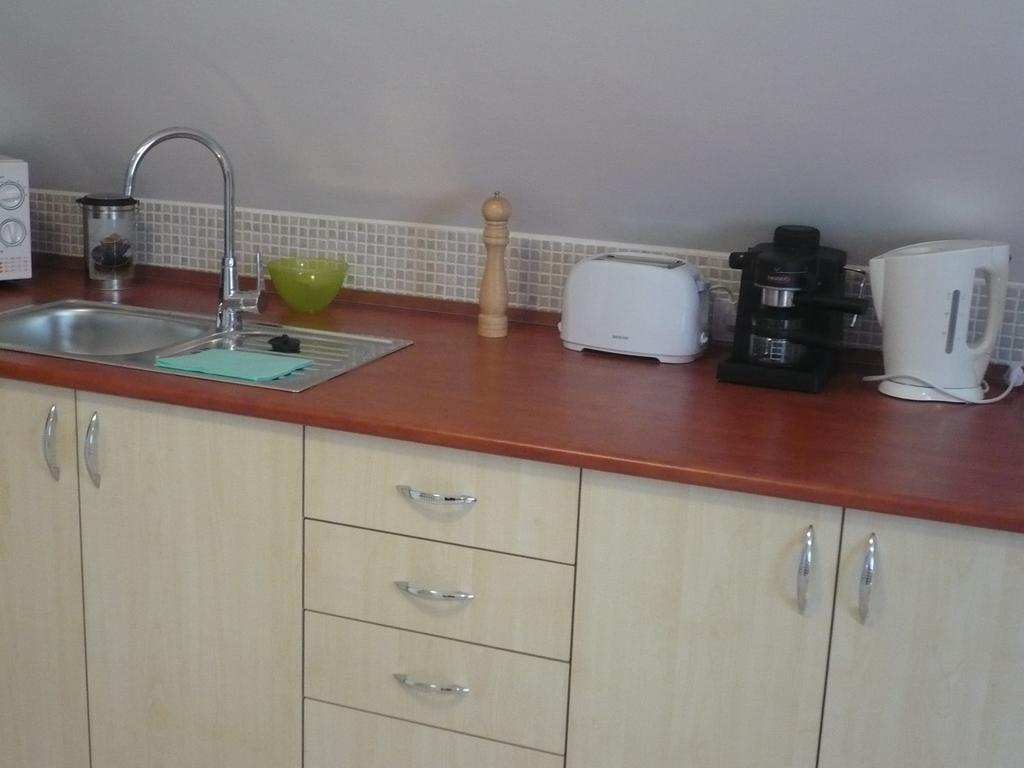 Eszter Apartmanhaz Hajdúszoboszló Zewnętrze zdjęcie